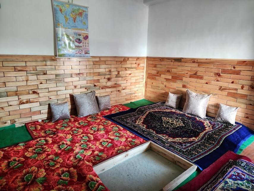 Safarnama Retreat Homestay - All Rooms With Mountain View 칼파 외부 사진