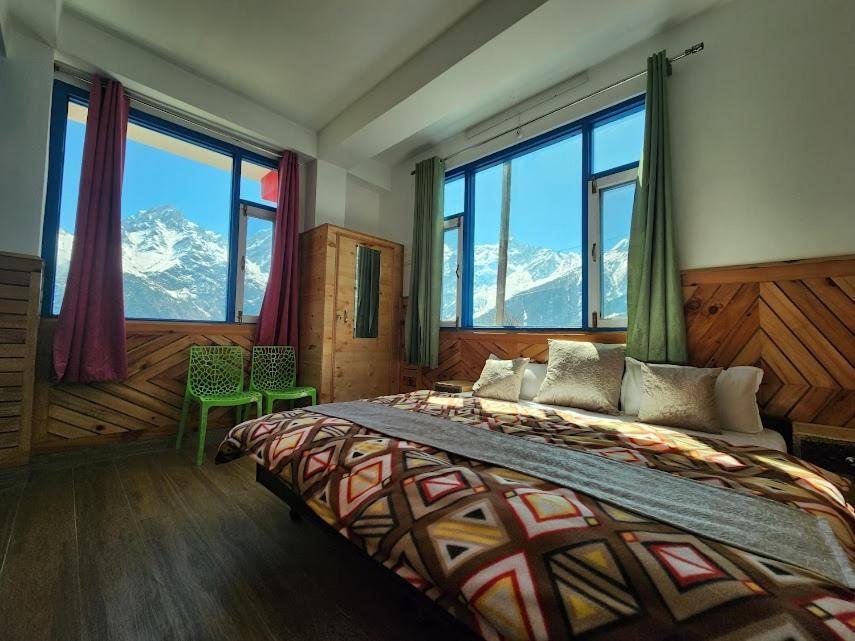 Safarnama Retreat Homestay - All Rooms With Mountain View 칼파 외부 사진