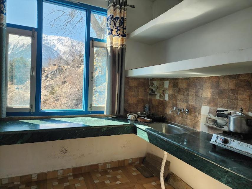 Safarnama Retreat Homestay - All Rooms With Mountain View 칼파 외부 사진