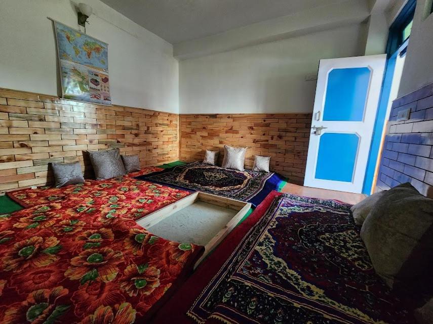 Safarnama Retreat Homestay - All Rooms With Mountain View 칼파 외부 사진
