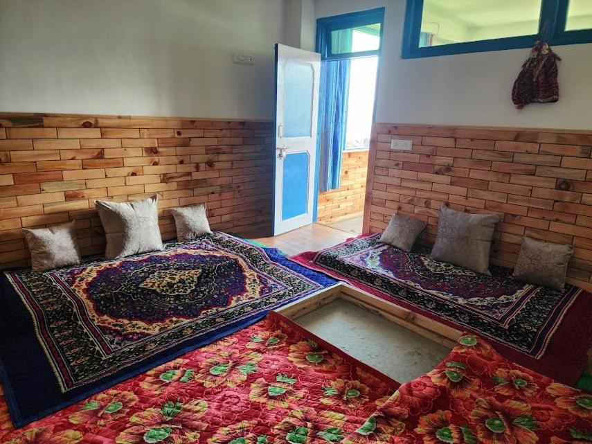 Safarnama Retreat Homestay - All Rooms With Mountain View 칼파 외부 사진