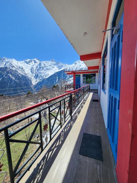 Safarnama Retreat Homestay - All Rooms With Mountain View 칼파 외부 사진